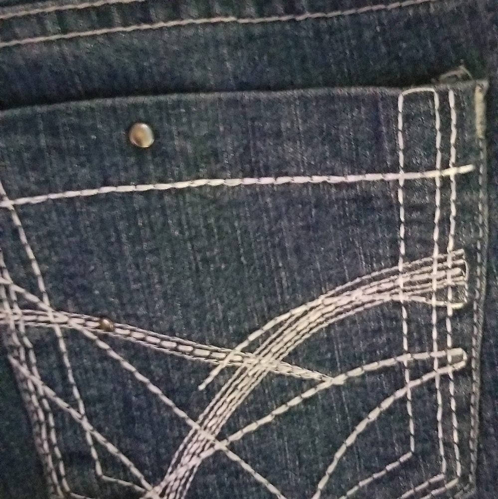 Jeans - Picture 3 of 4